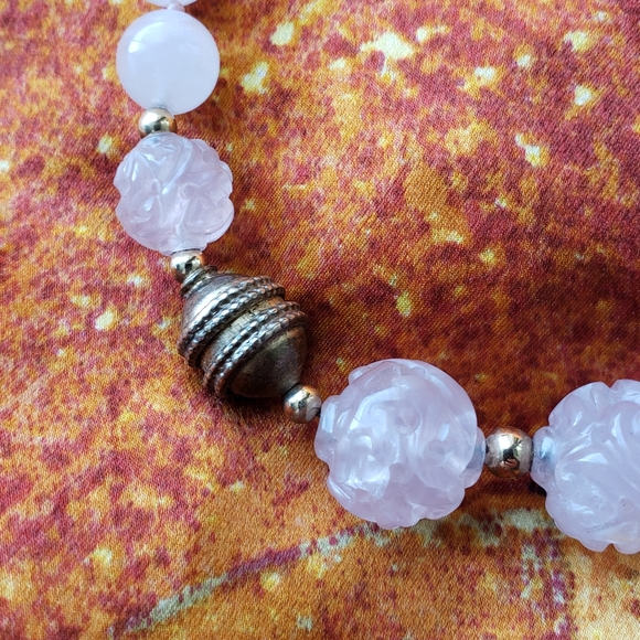 Rose Quartz Hand Carved Necklace. - Picture 5 of 6